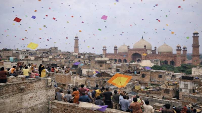 بسنت نے معیشت کو پر لگا دیے، 20 ارب روپے سے زائد کا کاروبار ہوا: کائٹ فلائنگ ایسوسی ایشن
