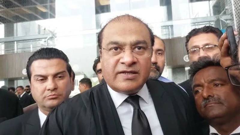 بانیٔ پی ٹی آئی کے وکیل سلمان صفدر کو اڈیالہ جیل میں جانے کی اجازت مل گئی