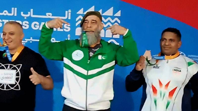 ورلڈ ماسٹر گیمز: پاکستان کے مقصود امجد راٹھور نے ویٹ لفٹنگ میں گولڈ میڈل اپنے نام کر لیا