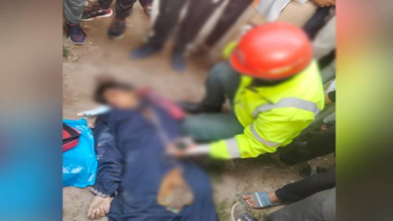اکبر چوک فلائی اوور حادثہ: خاتون کی موٹر سائیکل حادثے میں جاں بحق