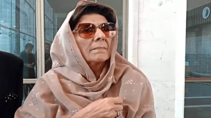 26 نومبر احتجاج کیس: علیمہ خان کے خلاف 13ویں مرتبہ ناقابلِ ضمانت وارنٹ جاری