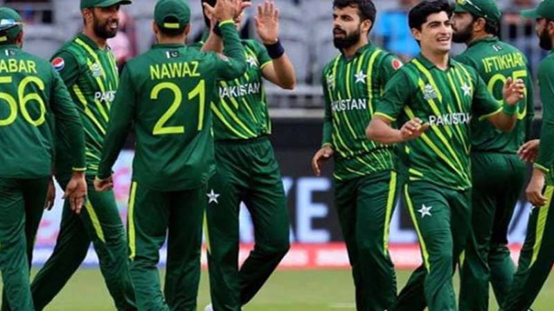 پاکستان نے نمیبیا کو فتح کے لیے 200 رنز کا ہدف مقرر کیا
