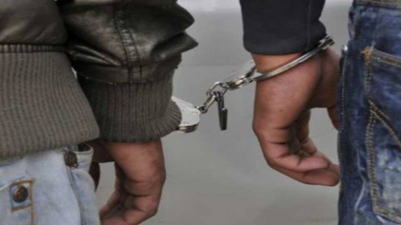 پولیس کی کارروائی: 11 منچلے گرفتار، ون ویلنگ کی کوشش ناکام