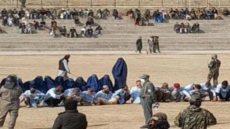 افغانستان میں خواتین پر پابندیاں، عالمی سطح پر مطالبہ سامنے آگیا