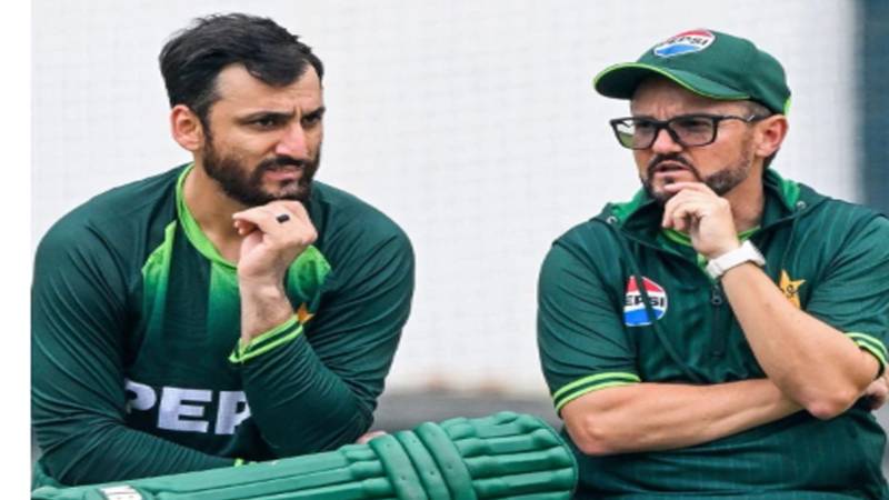 ٹی ٹوئنٹی ورلڈکپ 2026: مائیک ہیسن کی من مانیوں نے پاکستان ٹیم کو سپرایٹ مرحلے سے باہر کر دیا