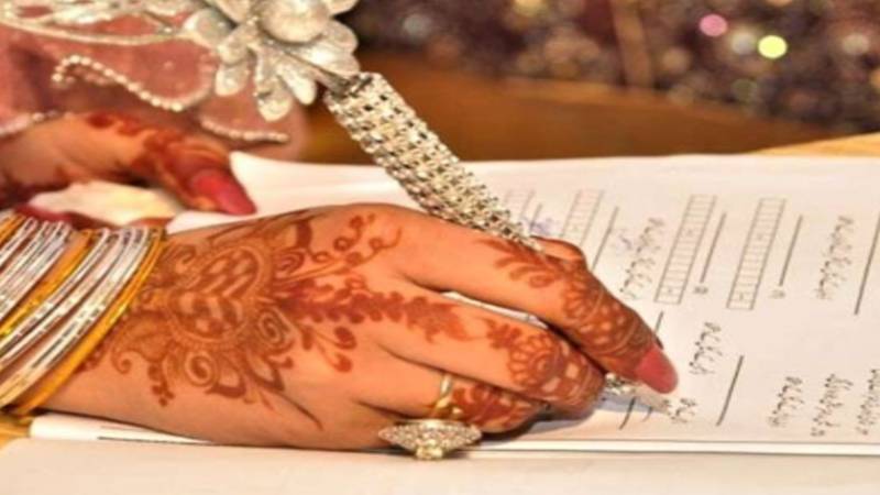 ہنی ٹریپ کے ذریعے اسپین نژاد پاکستانی سے رقم وصول کرنے والے میاں بیوی گرفتار