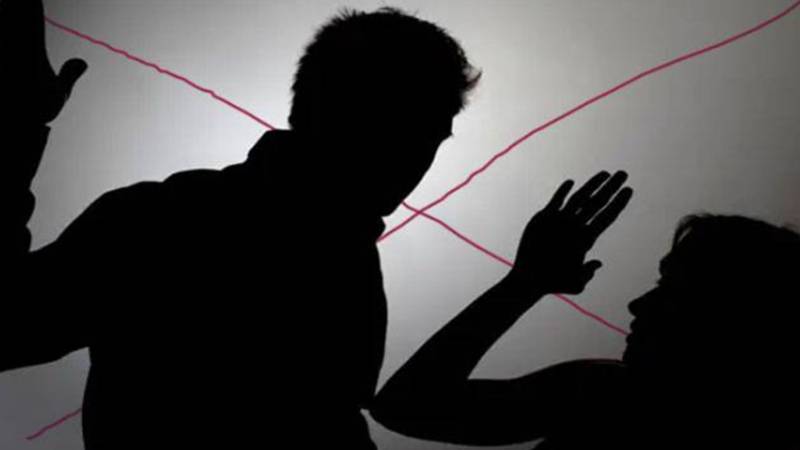 لیاقت آباد: سسرالیوں کی جانب سے خاتون پر تشدد، مرکزی ملزم گرفتار