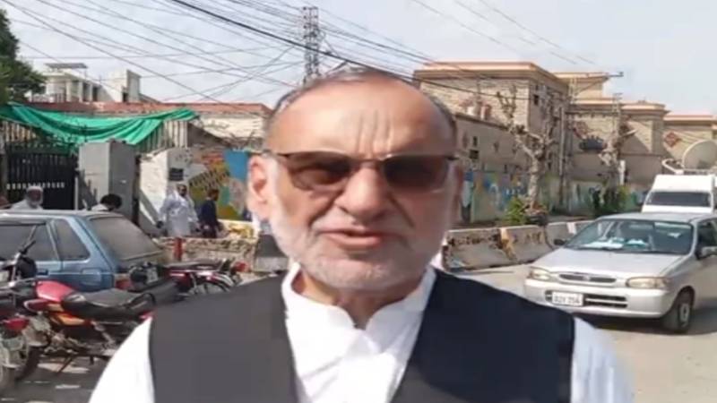 نفرت کا ماحول ختم کرکے عمران خان کو آن بورڈ لیا جائے، اعظم سواتی کا فیصلہ سازوں کو پیغام