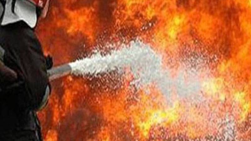 ثاقب ٹاؤن: فرنیچر کی دکان میں اچانک آگ، علاقے میں خوف و ہراس