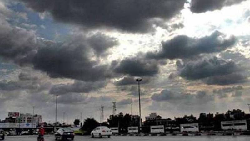 لاہور میں ہلکی بارش، موسم خوشگوار اور ایئر کوالٹی بہتر