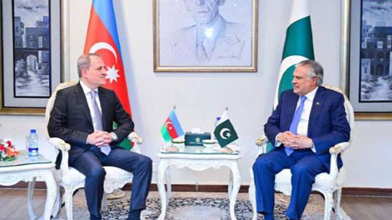 اسحاق ڈار کی آذربائیجان کے وزیرِ خارجہ سے ریاض میں ملاقات، دوطرفہ تعلقات مضبوط بنانے پر اتفاق