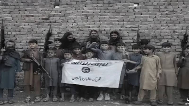 ٹی ٹی پی کے خوارج کی سفاکی بے نقاب، بچوں کو ہتھیار تھما دیے گئے