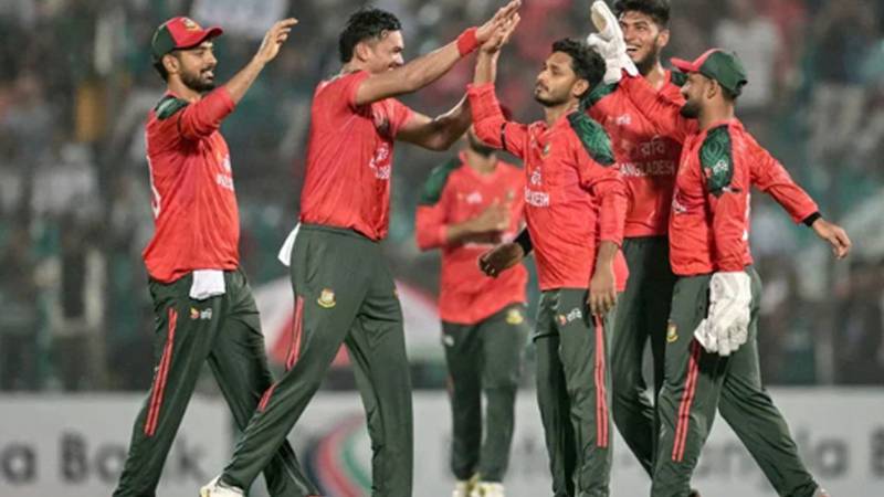 PSL 11: بنگلادیش اور دیگر غیر ملکی کھلاڑی پاکستان پہنچنا شروع