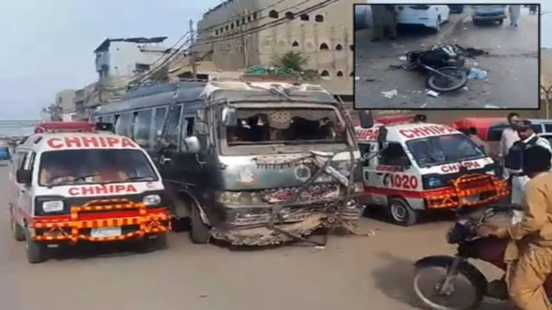 کراچی: قائد آباد میں ٹریفک حادثے میں موٹرسائیکل سوار 2 افراد جاں بحق