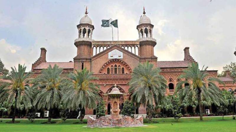 کتے کے کاٹنے سے بچی کی ہلاکت، لاہور ہائیکورٹ میں متفرق درخواست دائر