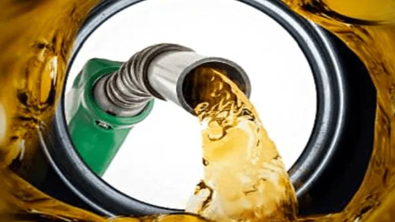 وفاقی حکومت نے پیٹرول کوٹے کے مطابق الاٹ کرنے کا فیصلہ کر لیا