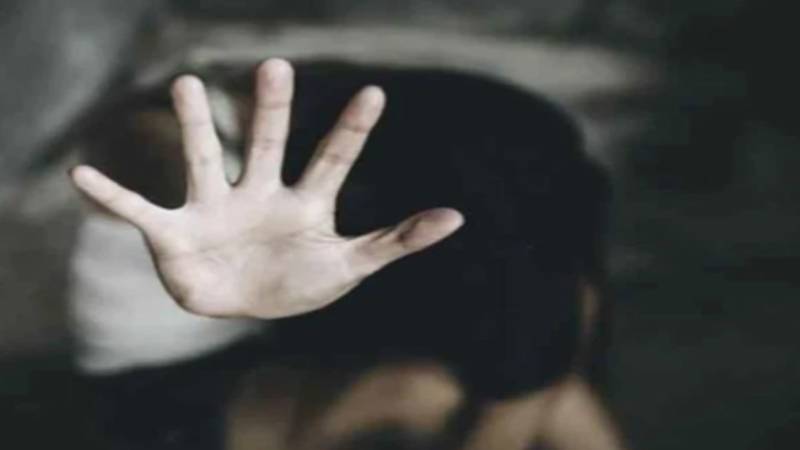کراچی: خاتون کے اغواء، زیادتی اور قتل کے مجرم کو عمر قید کی سزا سنادی گئی