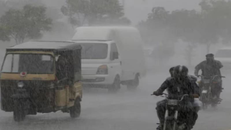 آئندہ 3 سے 6 گھنٹوں میں مختلف علاقوں میں تیز بارش، آندھی اور ژالہ باری کا امکان