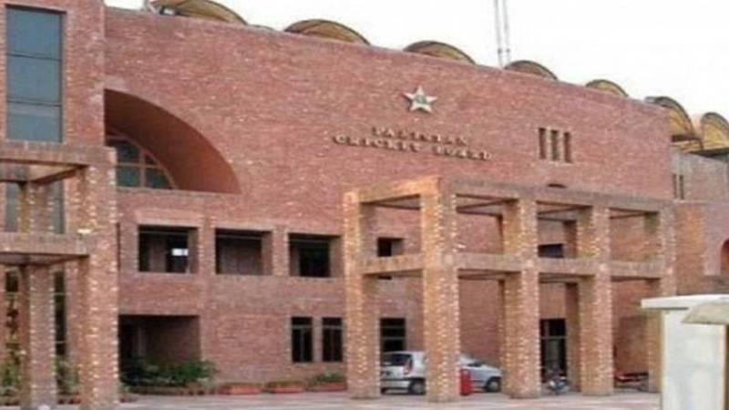 پی سی بی نے کھلاڑیوں کو سوشل میڈیا اور سنٹرل کنٹریکٹ کے قواعد پر عمل کی ہدایت دے دی