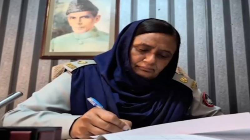 بلوچستان کی باہمت بیٹی شبانہ ارشاد ترین ایس پی بن گئیں، خواتین کے لیے مثال قائم