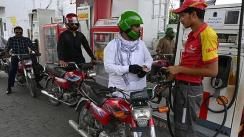1 لیٹر پیٹرول پر شہری کتنے ٹیکس ادا کرتے ہیں؟