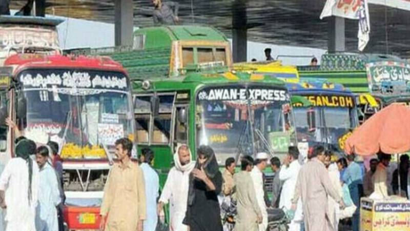 ٹرانسپورٹ کرایے بڑھ گئے، پیٹرول سستے ہونے کے باوجود شہری پریشان