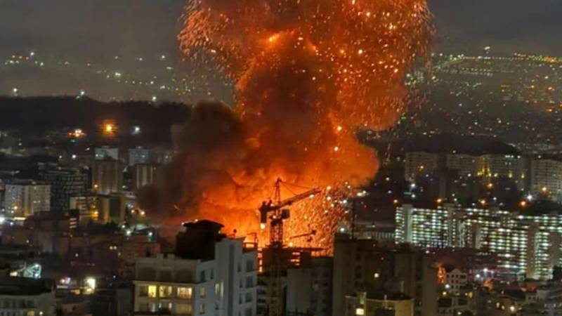 تہران میں شدید دھماکے، عوام میں خوف و ہراس پھیل گیا