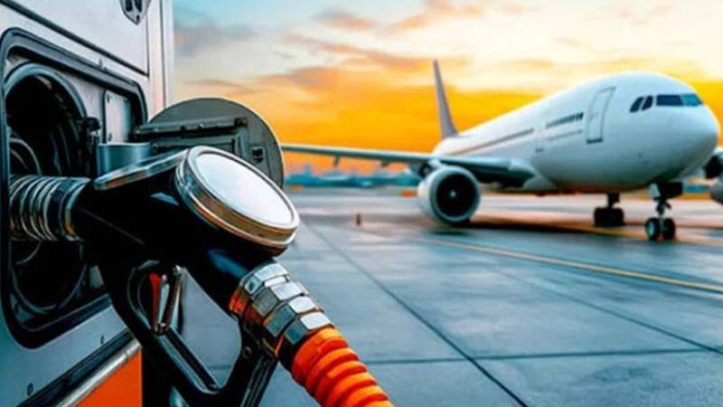 جیٹ فیول 40.20 روپے فی لیٹر مہنگا، داخلی پروازوں کے کرائے بڑھنے کا خدشہ