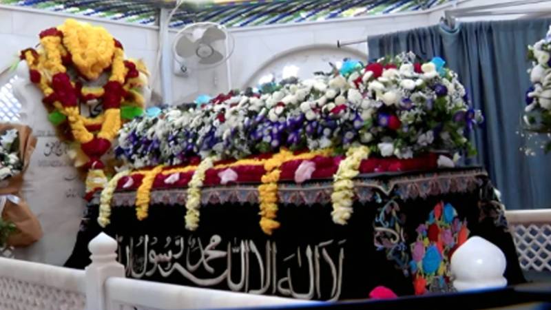 پنجاب حکومت کا مزارات پر آن لائن عطیات اور لنگر کی شفاف تقسیم کیلئے ڈیجیٹل ایپ متعارف کرانے کا فیصلہ