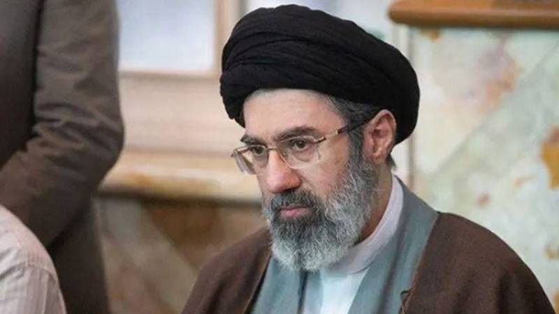 ایران کے سپریم لیڈر خامنہ ای نے 2 ہفتوں کی جنگ بندی قبول کر لی، آبنائے ہرمز کھولنے کا اعلان
