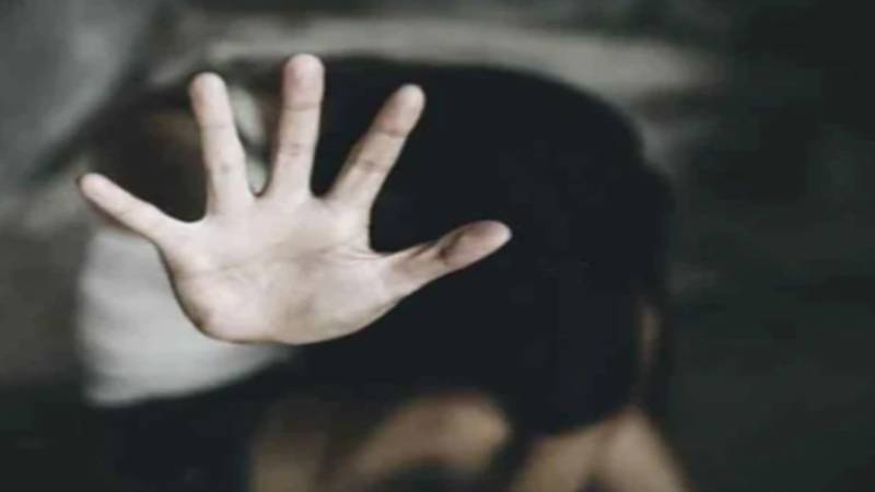 کریانہ اسٹور پر سامان لینے گئی 8 سالہ بچی کے ساتھ نازیبا حرکات، دکاندار گرفتار