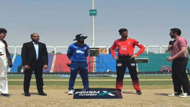 پی ایس ایل: اسلام آباد یونائیٹڈ نے لاہور قلندرز کے خلاف ٹاس جیت کر بولنگ کا فیصلہ کیا