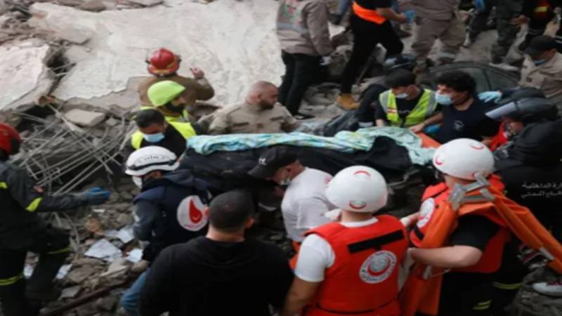 لبنان میں انسانی بحران شدت اختیار کر گیا، اسرائیلی فوج کی ایمبولینسوں کو نشانہ بنانے کی دھمکی