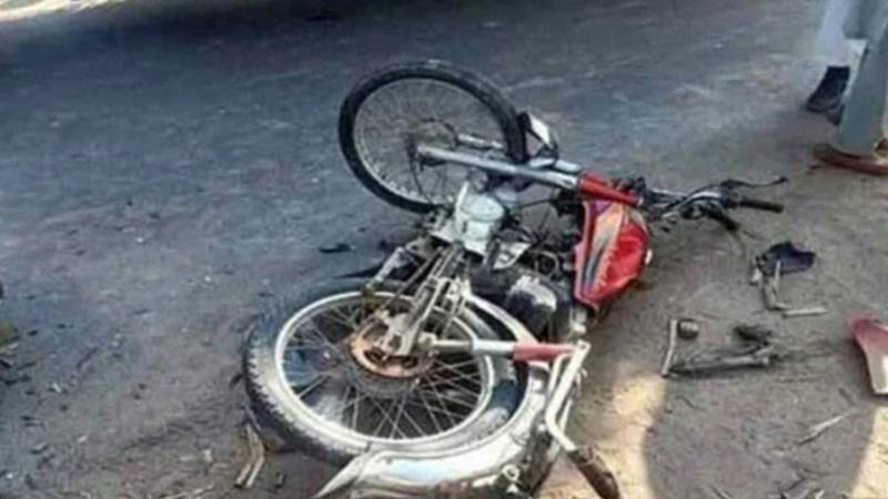 کبیر والا میں جھنگ روڈ پر ٹریلر کی موٹر سائیکل سے ٹکر، 3 افراد جاں بحق 