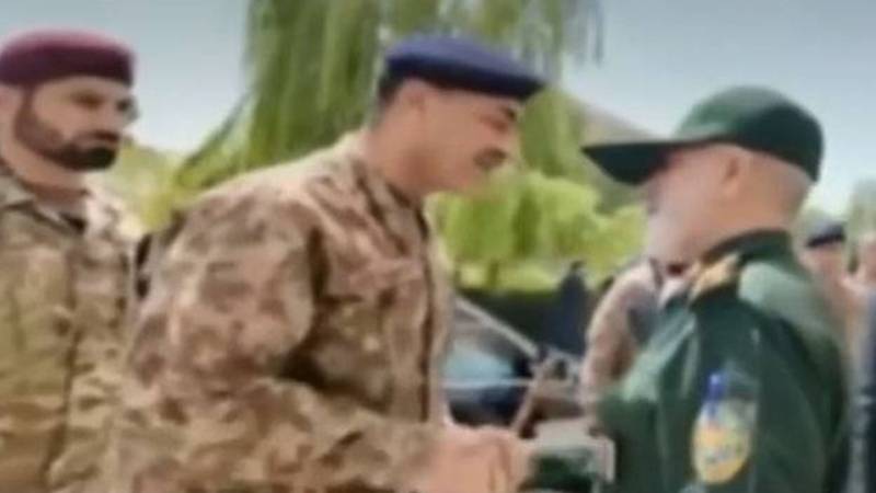فیلڈ مارشل عاصم منیر کا ایرانی فوج کے خاتم الانبیاء ہیڈکوارٹرز کا دورہ، لیفٹیننٹ جنرل عبداللہی سے اہم ملاقات 