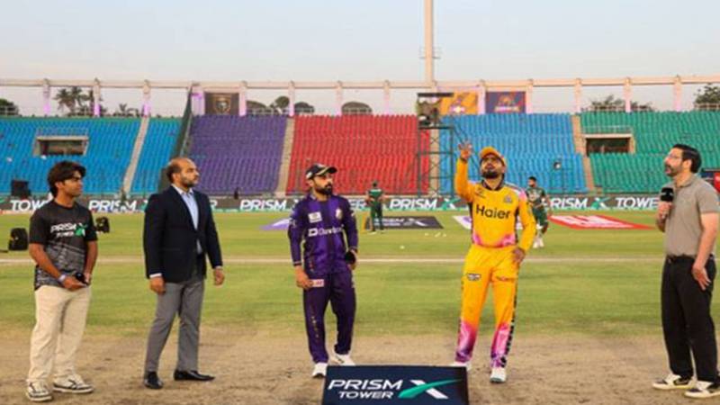 پشاور زلمی نے کوئٹہ گلیڈی ایٹرز کو بڑے فرق سے شکست دی 