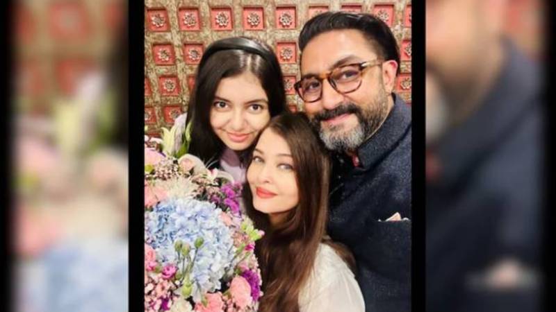 بالی ووڈ جوڑی ایشوریا رائے اور ابھیشیک بچن کی شادی کی 19ویں سالگرہ، سوشل میڈیا پر پوسٹ وائرل