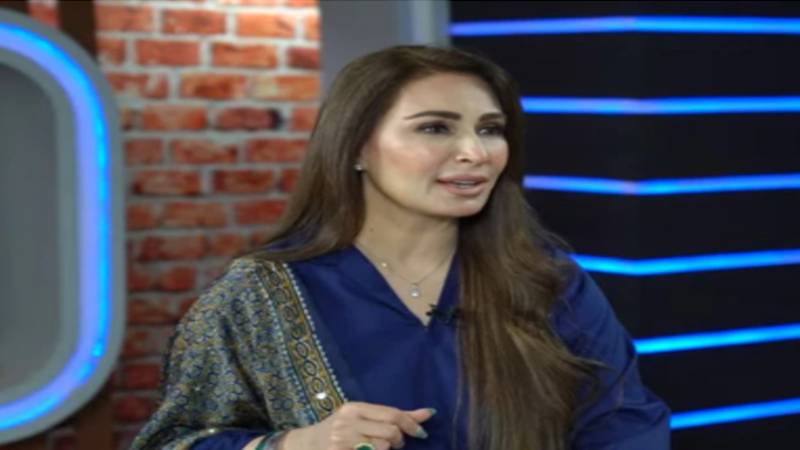 بھارتی ایوارڈ شو میں بولڈ ڈریس پہننے سے انکار کرنے والی خبر پر توجہ مرکوز :ریما خان