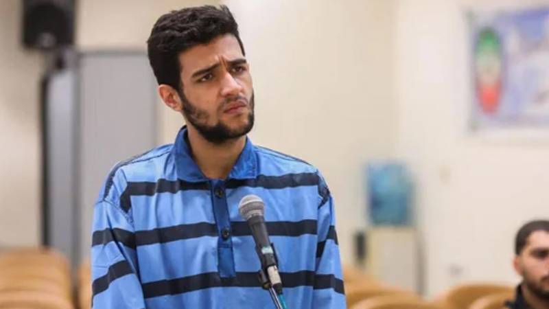 ایران میں اسرائیل کے لیے جاسوسی اور مسجد نذرِ آتش کرنے کے الزام میں ایک شخص کو سزائے موت سنا دی گئی 