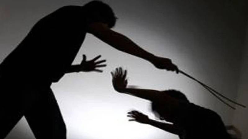 راولپنڈی میں پھٹی ہوئی ٹوپی پہننے پر طالب علم پر تشدد، مدرسہ استاد گرفتار 