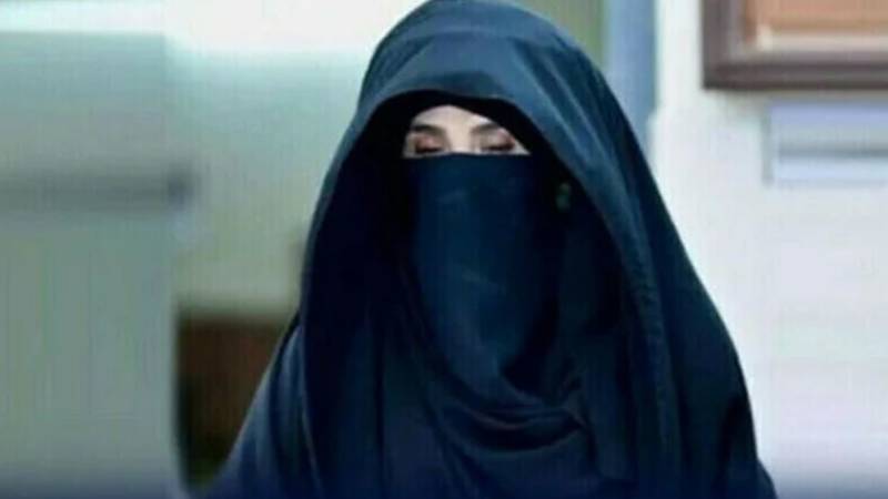 راولپنڈی کی انسدادِ دہشت گردی عدالت سے بشریٰ بی بی کو 29 مقدمات میں عبوری ضمانت کی 18 مئی تک توسیع 