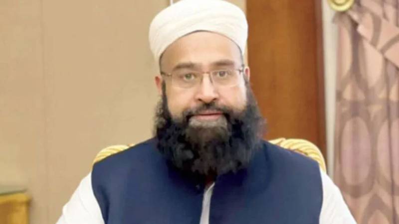 لندن میں حافظ طاہر اشرفی کے ساتھ ہراسانی اور بدتمیزی، سوشل میڈیا پر وائرل ویڈیو 