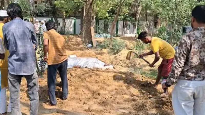 بھارت: 45 لاکھ روپے اور نوکری کے لیے بیٹی نے بوائے فرینڈ کے ساتھ مل کر ماں کو قتل کر دیا