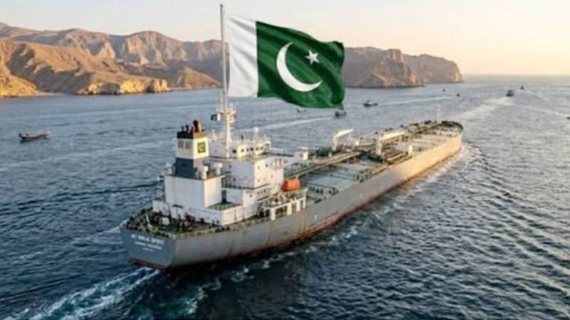 پاکستانی جہاز 8 کروڑ لیٹر ڈیزل کے ساتھ کویت سے کراچی پہنچ گیا