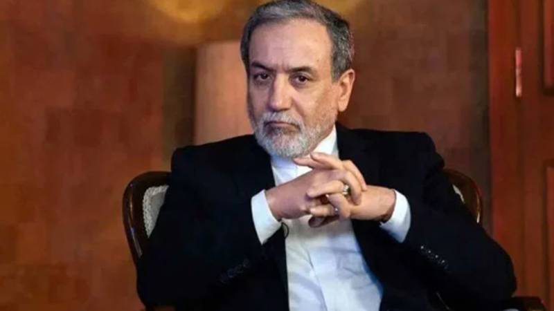 ایرانی وزیرِ خارجہ بیجنگ کے لیے روانہ، پہنچ گئے 
