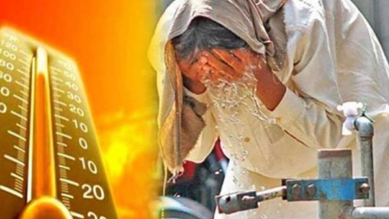 لاہور میں شدید گرمی اور فضائی آلودگی میں اضافہ جاری 