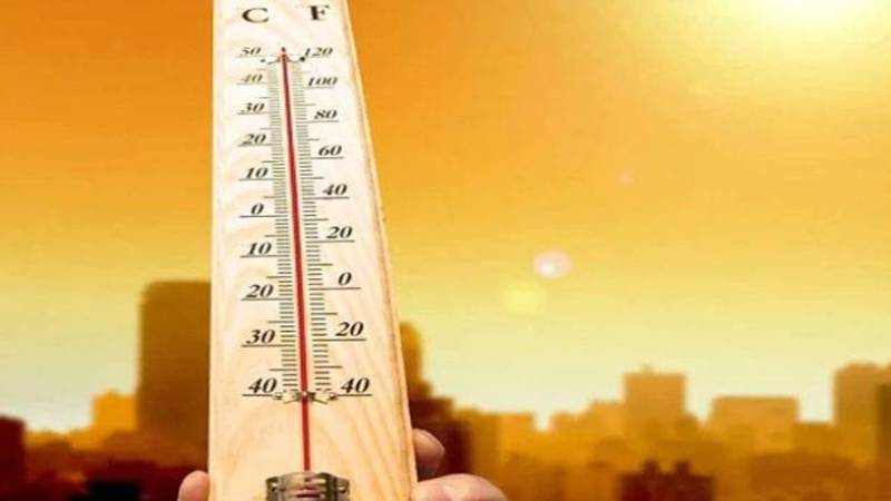شہر میں گرمی کی شدت برقرار، سورج کی تپش سے موسم گرم اور خشک رہنے کا امکان 