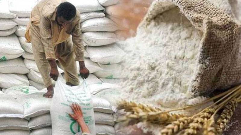 پنجاب سے گندم کی ترسیل میں رکاوٹوں کا اثر، خیبرپختونخوا میں آٹے کی قیمتیں بڑھنے لگیں 
