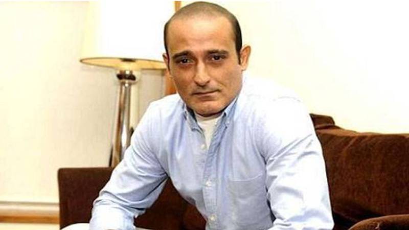 اکشے کھنہ نے فلم کے سیٹ پر پروڈیوسر کے ساتھ سخت تلخی کی 