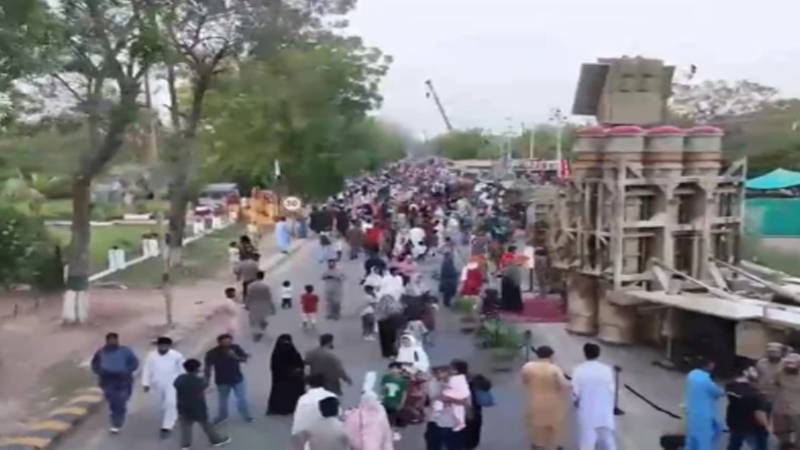 ملیر گیریژن کراچی میں معرکہ حق کی مناسبت سے دفاعی ہتھیاروں اور جدید عسکری آلات کی نمائش کا انعقاد